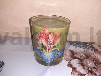 Smuzi su kriauše, bananais ir matcha pagrindine nuotrauka