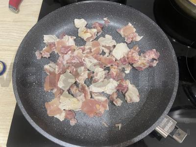 Pasta amatriciana su vištiena ir bekonu Žingsnis 2