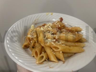 Pasta amatriciana su vištiena ir bekonu pagrindine nuotrauka