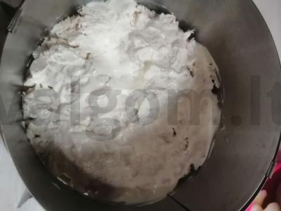 Salotas su ananasais, vištiena ir grybais Žingsnis 4