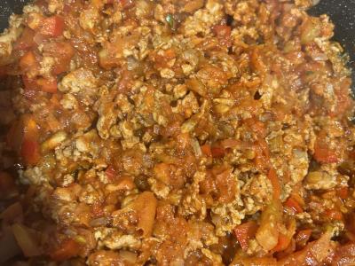 Mėsos faršas su daržovėmis ir pomidorų pasta Žingsnis 2