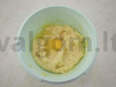 Klasikiniai eklerai su vaniliniu kremu šokoladiniame glajuje Žingsnis 1