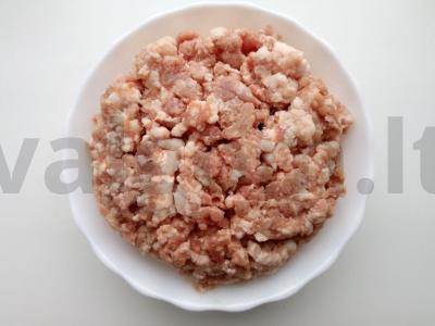 Namų rūkytos dešrelės ant grotelių Žingsnis 1