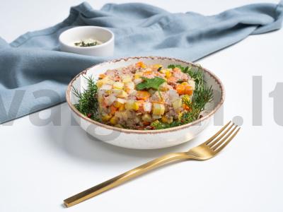 Vegetariškas menkės kepenėlių salotas pagrindine nuotrauka