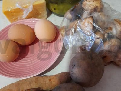 Sluoksniuotas salotas „Gribukas ant pievelės“ Žingsnis 1