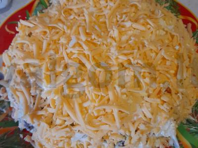 Sluoksniuotas salotas „Gribukas ant pievelės“ Žingsnis 7