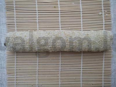 Rulonai su avokadu ir raudonąja ikra Žingsnis 6