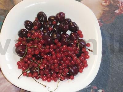 Vasaros vyšnių kompotas su kriaušėmis ir obuoliais Žingsnis 3