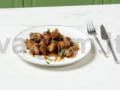 Kiauliena pipiruose pagrindine nuotrauka