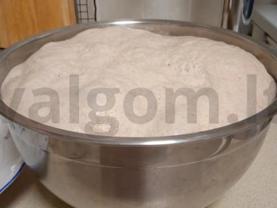 Duona be formavimo iš trijų rūšių miltų Žingsnis 1