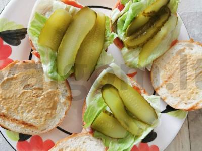 Namų burgeriai su kalakutienos kotletu Žingsnis 2