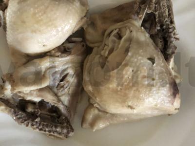 Vištienos sriuba su makaronais ir šviežiais žalumynais Žingsnis 1