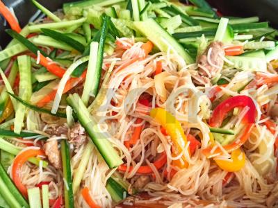 Funchosa su vištiena Žingsnis 4