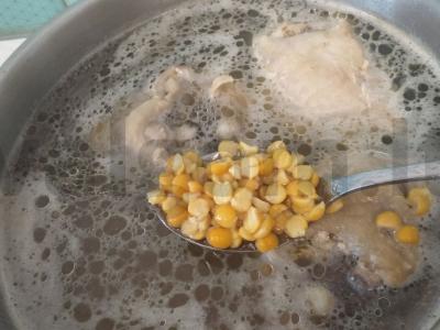 Žirnių sriuba vištienos sultinyje su daržovėmis Žingsnis 3