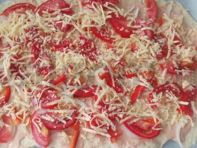 Kvapni pica su pomidorais ir sūriu Žingsnis 4