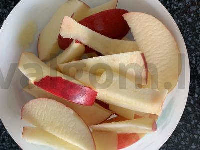 Raudonųjų serbentų, vyšnių ir obuolių kompotas Žingsnis 1