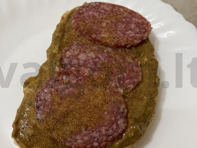 Gruziniškas sumuštinis su adžika Žingsnis 6