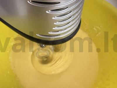 Skanus pyragas vakariniam arbatos gėrimui su ananasų skoniu Žingsnis 2