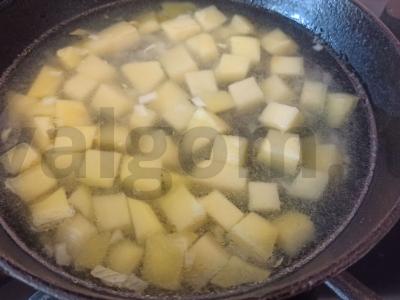 Bulvės su raudonaisiais pupelėmis ir grietine Žingsnis 3