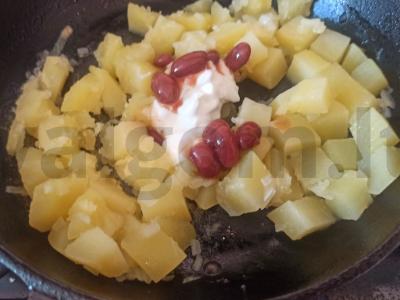 Bulvės su raudonaisiais pupelėmis ir grietine Žingsnis 4