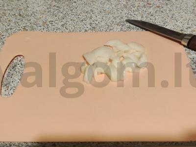 Makaronai su mėsos padažu Žingsnis 1