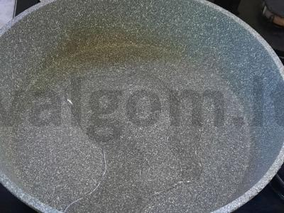 Žuvies ikrų užkandis keptuvėje Žingsnis 1