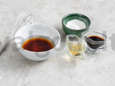 Vištiena su anakardžiais Žingsnis 1