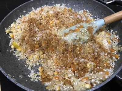 Azijietiškas ryžiai su kukurūzais ir antiena Žingsnis 4