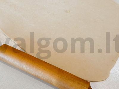 Varenyky su vyšniomis ant užvirinto tešlos Žingsnis 1