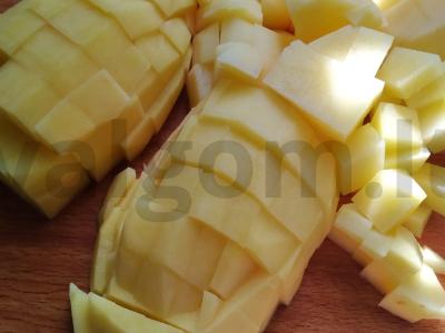 Borsčas su kiaulienos kaulais Žingsnis 3