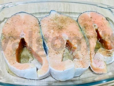 Sotūs lašišų steikai, kepti orkaitėje Žingsnis 1