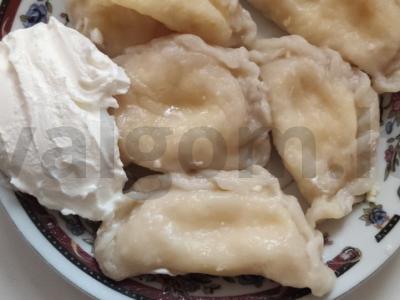 Koldūnai su varške pagrindine nuotrauka