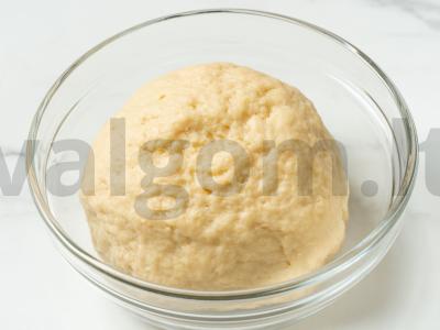 Spanguolių pyragas su grietine Žingsnis 3