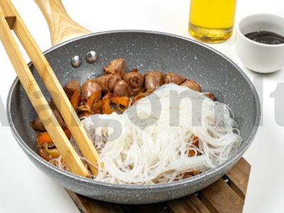 Vištienos širdelės su funčozomis Žingsnis 2