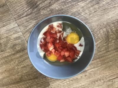 Omletas su pomidorais ir kalendra ant lavašo Žingsnis 2