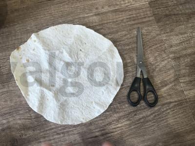 Omletas su pomidorais ir kalendra ant lavašo Žingsnis 4