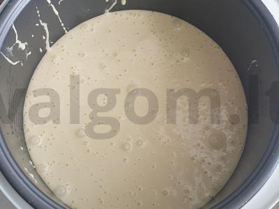 Šarlotė su karamelizuota plutele Žingsnis 4