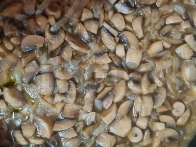 Makaronai su grybais ir grietinėle Žingsnis 2