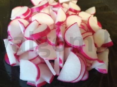 Salotos su ridikėliais ir dešra Žingsnis 1