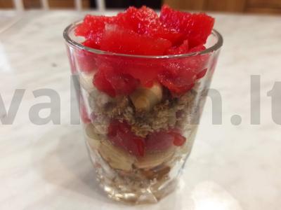 Desertas iš banano, meduolio ir arbūzo „Vasaros trio“ pagrindine nuotrauka