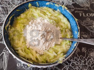 Cukinijų-mėsos vamzdeliai su kalakutiena Žingsnis 3