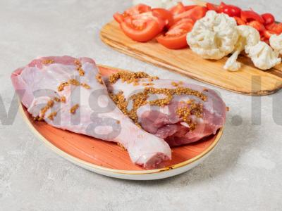 Kalakutiena su daržovėmis ir vyno padažu Žingsnis 1