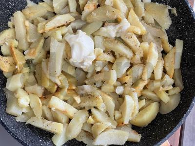 Kepta bulvė su sviestiniu skoniu pagrindine nuotrauka