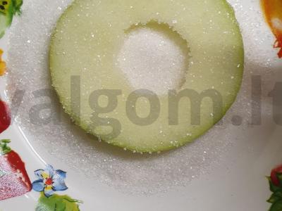 Obuoliai tešloje Žingsnis 2