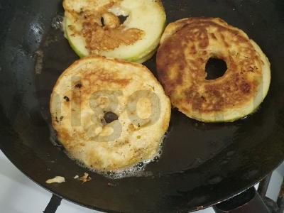 Obuoliai tešloje Žingsnis 5