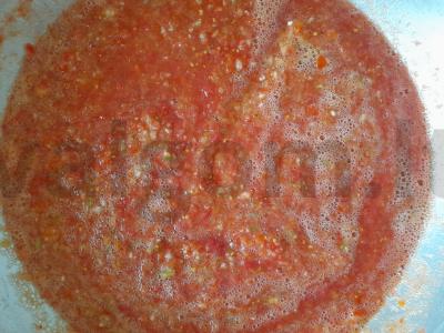 Aštrus adjika iš paprikos, pomidorų ir obuolių Žingsnis 4