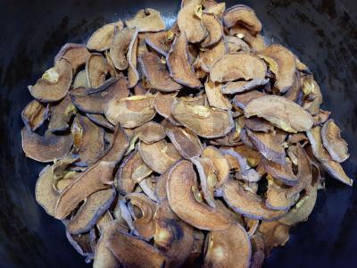 Džiovintų obuolių kompotas su citrina Žingsnis 1