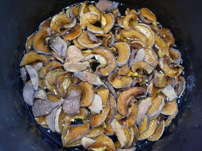 Džiovintų obuolių kompotas su citrina Žingsnis 2