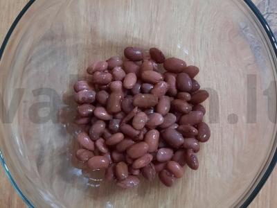 Salotas „Baltymų bomba“ su vištiena ir pupelėmis Žingsnis 1