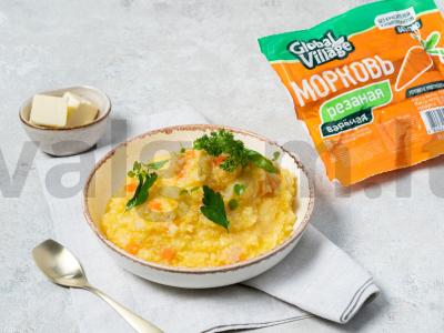 Kukurūzų košė su daržovėmis pagrindine nuotrauka